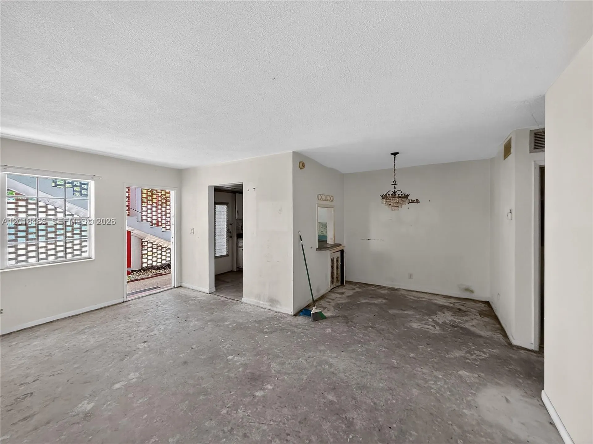 2050 NE 39th Street Lighthouse Point FL 33064