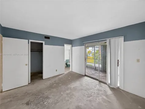 2050 NE 39th Street Lighthouse Point FL 33064