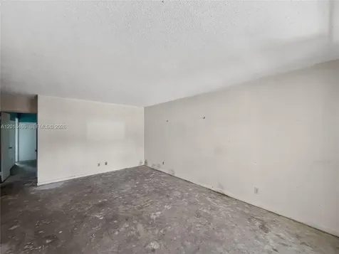 2050 NE 39th Street Lighthouse Point FL 33064