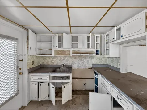 2050 NE 39th Street Lighthouse Point FL 33064