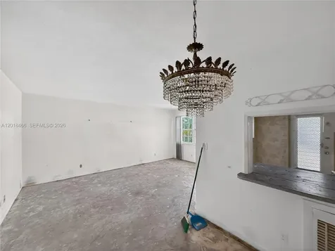 2050 NE 39th Street Lighthouse Point FL 33064