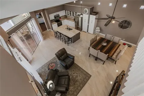 1220 W Bel Aire Drive W Pembroke Pines FL 33027