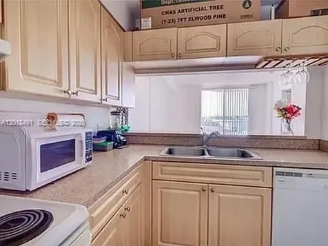 102 SW 6th Avenue Miami FL 33130