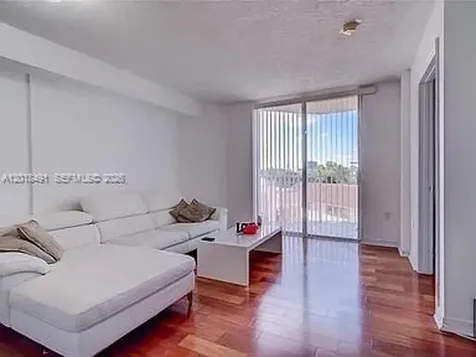 102 SW 6th Avenue Miami FL 33130