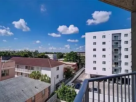 102 SW 6th Avenue Miami FL 33130