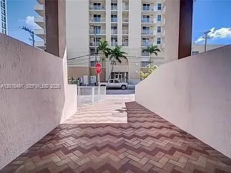 102 SW 6th Avenue Miami FL 33130