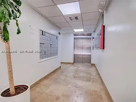 102 SW 6th Avenue Miami FL 33130