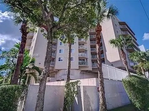 102 SW 6th Avenue Miami FL 33130