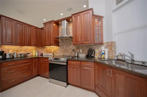 2621 Oakbrook Lane Weston FL 33332