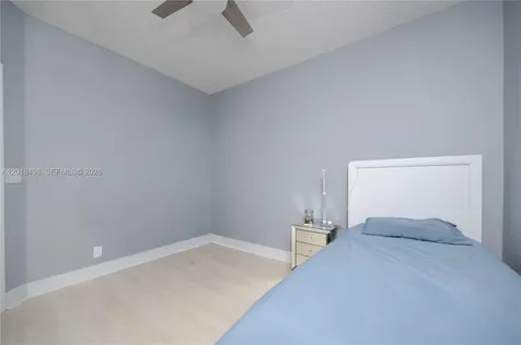 2621 Oakbrook Lane Weston FL 33332