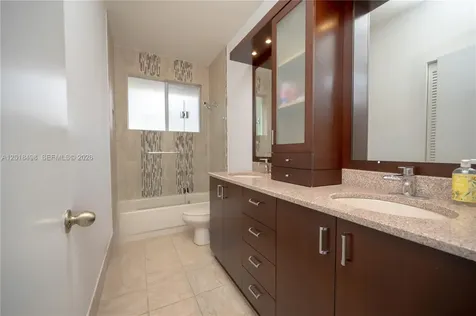 2621 Oakbrook Lane Weston FL 33332