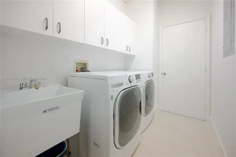2621 Oakbrook Lane Weston FL 33332
