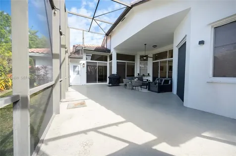 2621 Oakbrook Lane Weston FL 33332