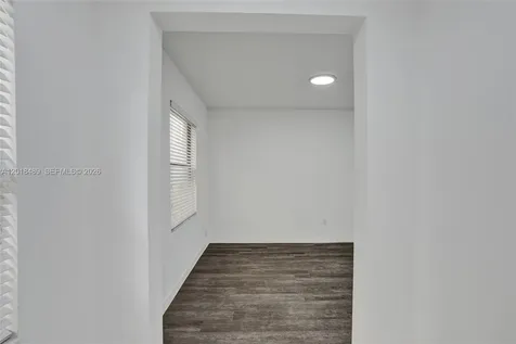 643 NE 191st Terrace Miami FL 33179