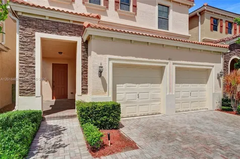 643 NE 191st Terrace Miami FL 33179