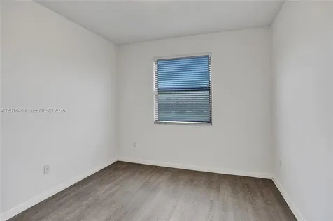 643 NE 191st Terrace Miami FL 33179