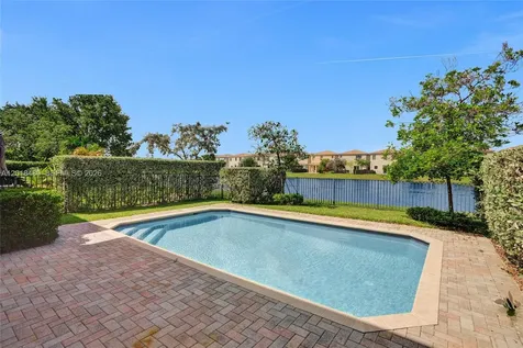 643 NE 191st Terrace Miami FL 33179