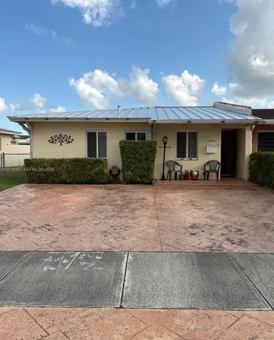 10106 SW 20th Street Miami FL 33165
