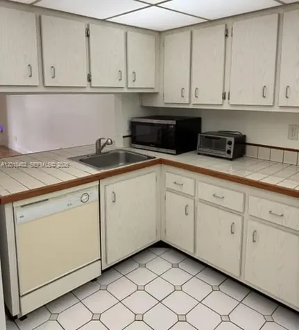 7815 Camino Real Miami FL 33143