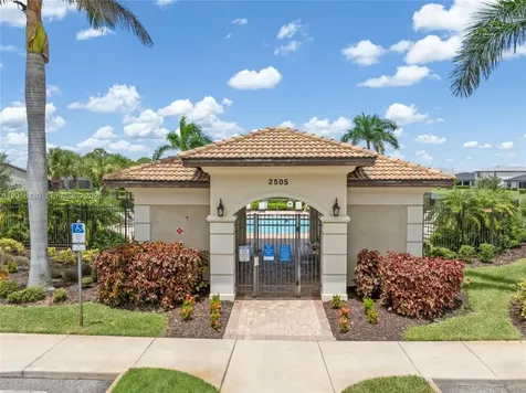 1907 Bottlebrush Way North Port FL 34289