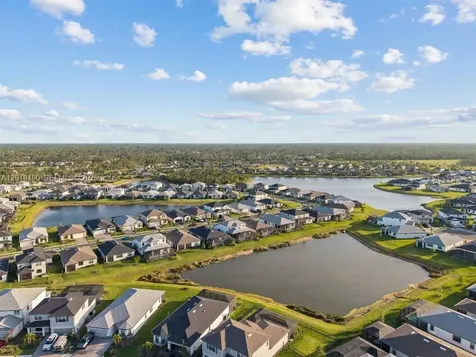 1907 Bottlebrush Way North Port FL 34289
