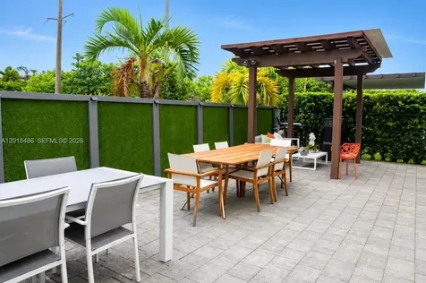 6950 NW 106th Avenue Doral FL 33178