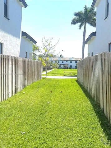 4941 Oakmont Drive Dania Beach FL 33312