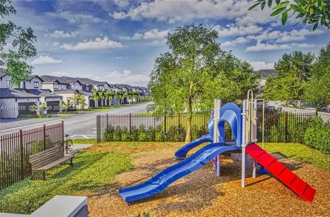 4941 Oakmont Drive Dania Beach FL 33312