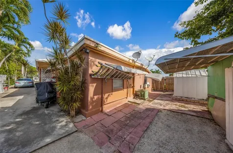 3126 NW 28th Street Miami FL 33142