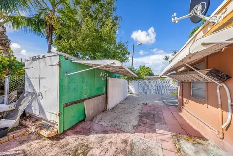 3126 NW 28th Street Miami FL 33142