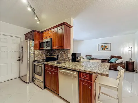 2600 S Ocean Drive Hollywood FL 33019