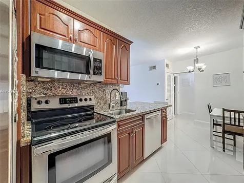 2600 S Ocean Drive Hollywood FL 33019