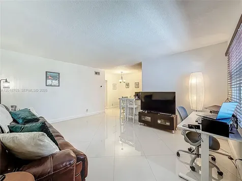 2600 S Ocean Drive Hollywood FL 33019