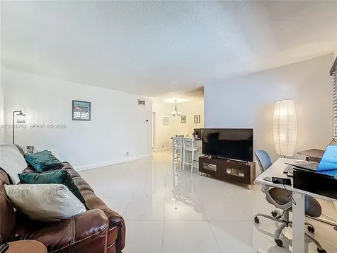2600 S Ocean Drive Hollywood FL 33019