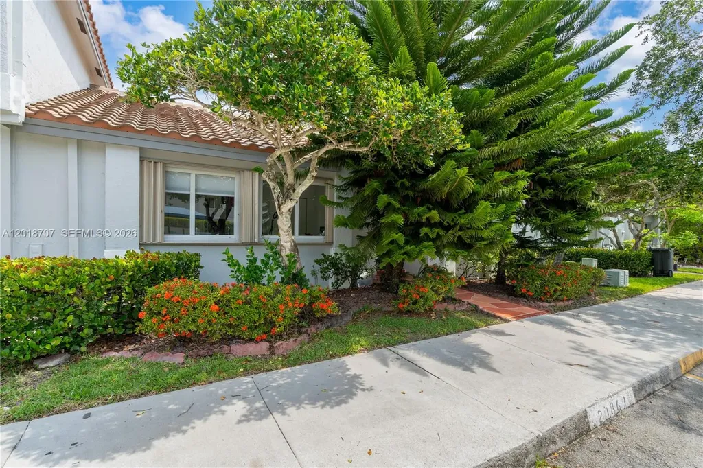 20869 NW 4th Street Pembroke Pines FL 33029