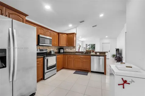 20869 NW 4th Street Pembroke Pines FL 33029