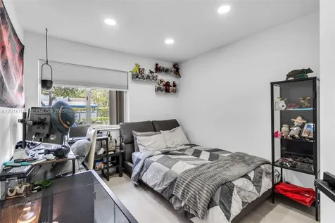 20869 NW 4th Street Pembroke Pines FL 33029