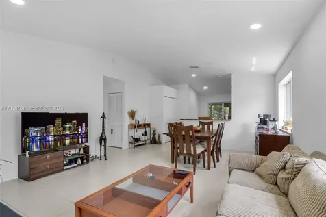 20869 NW 4th Street Pembroke Pines FL 33029