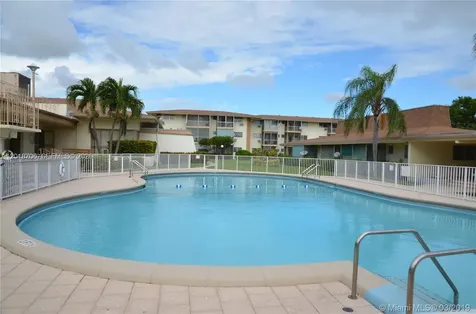 17090 NE 14th Avenue North Miami Beach FL 33162