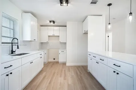 2760 NW 164th Terrace Miami Gardens FL 33054