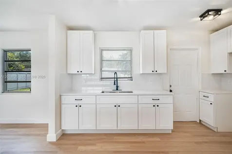2760 NW 164th Terrace Miami Gardens FL 33054