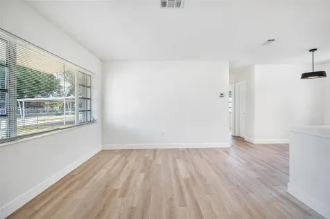 2760 NW 164th Terrace Miami Gardens FL 33054