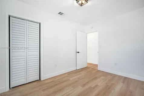 2760 NW 164th Terrace Miami Gardens FL 33054