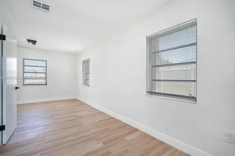 2760 NW 164th Terrace Miami Gardens FL 33054