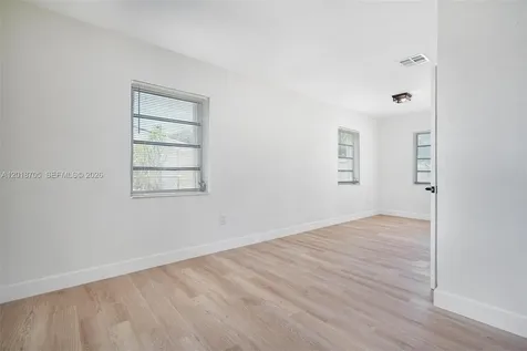 2760 NW 164th Terrace Miami Gardens FL 33054