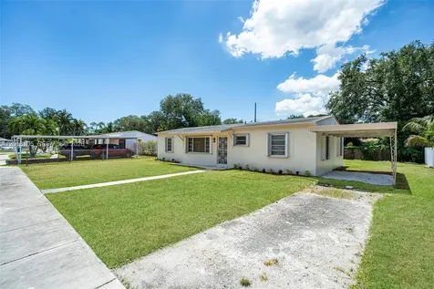 2760 NW 164th Terrace Miami Gardens FL 33054