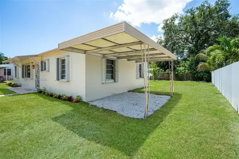 2760 NW 164th Terrace Miami Gardens FL 33054