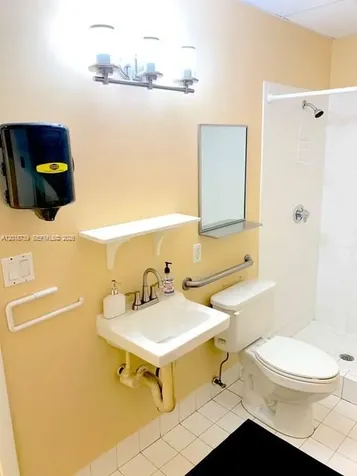 305 NW 10th Terrace Hallandale Beach FL 33009