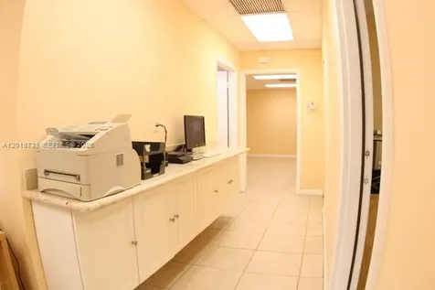 305 NW 10th Terrace Hallandale Beach FL 33009