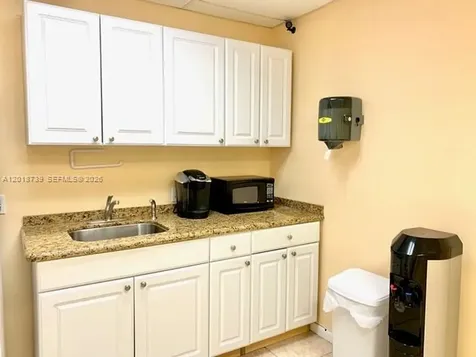 305 NW 10th Terrace Hallandale Beach FL 33009